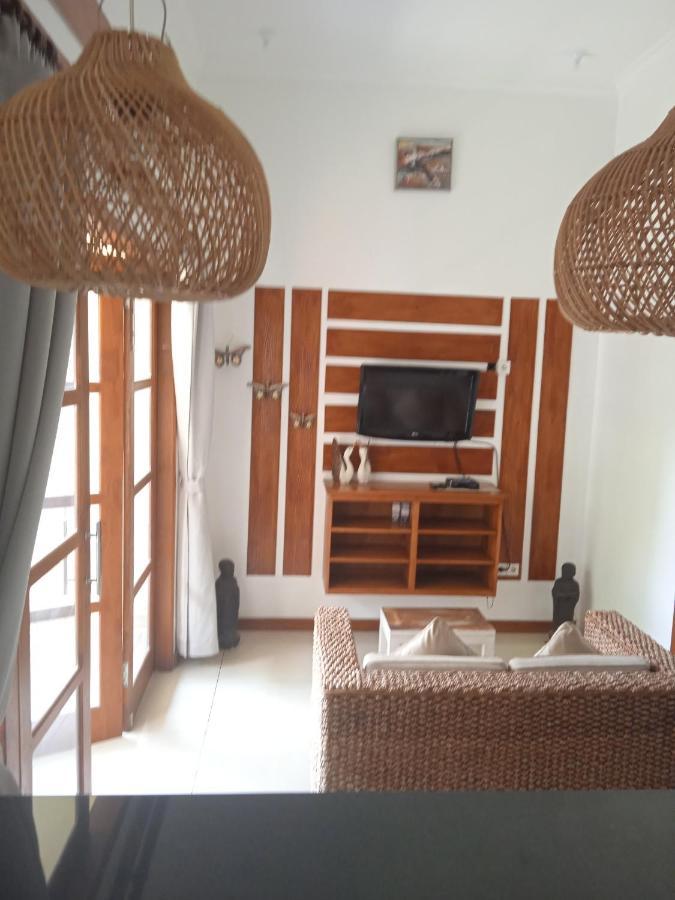 Villa Damay Dua Ловина Экстерьер фото